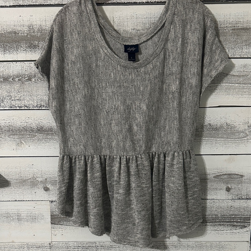 Daytrip Heather Gray Short Sleeve Peplum Top